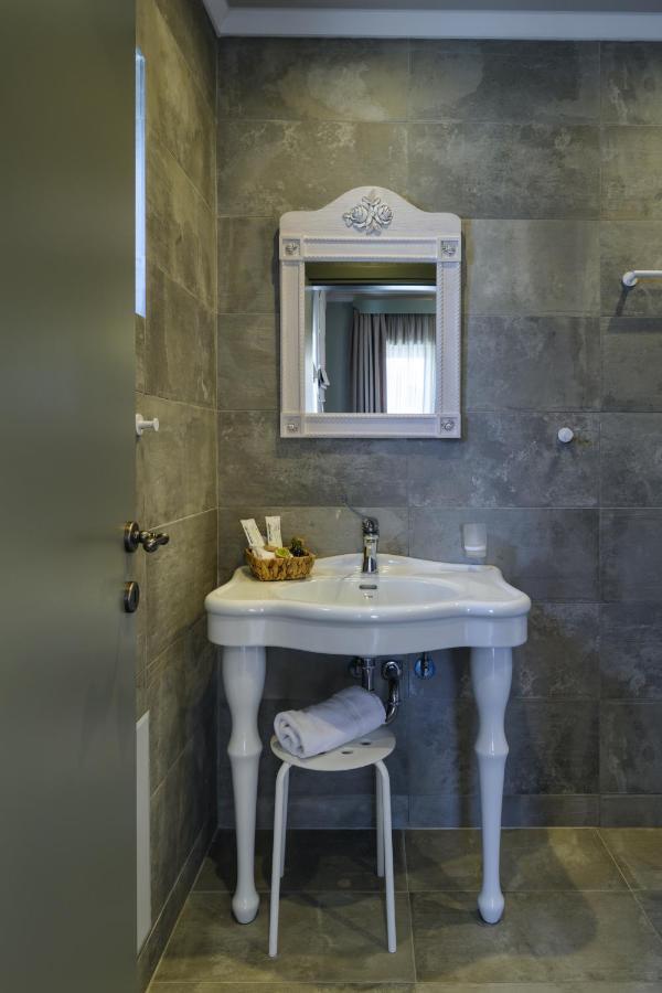 Albero Hotel Perama  Екстер'єр фото